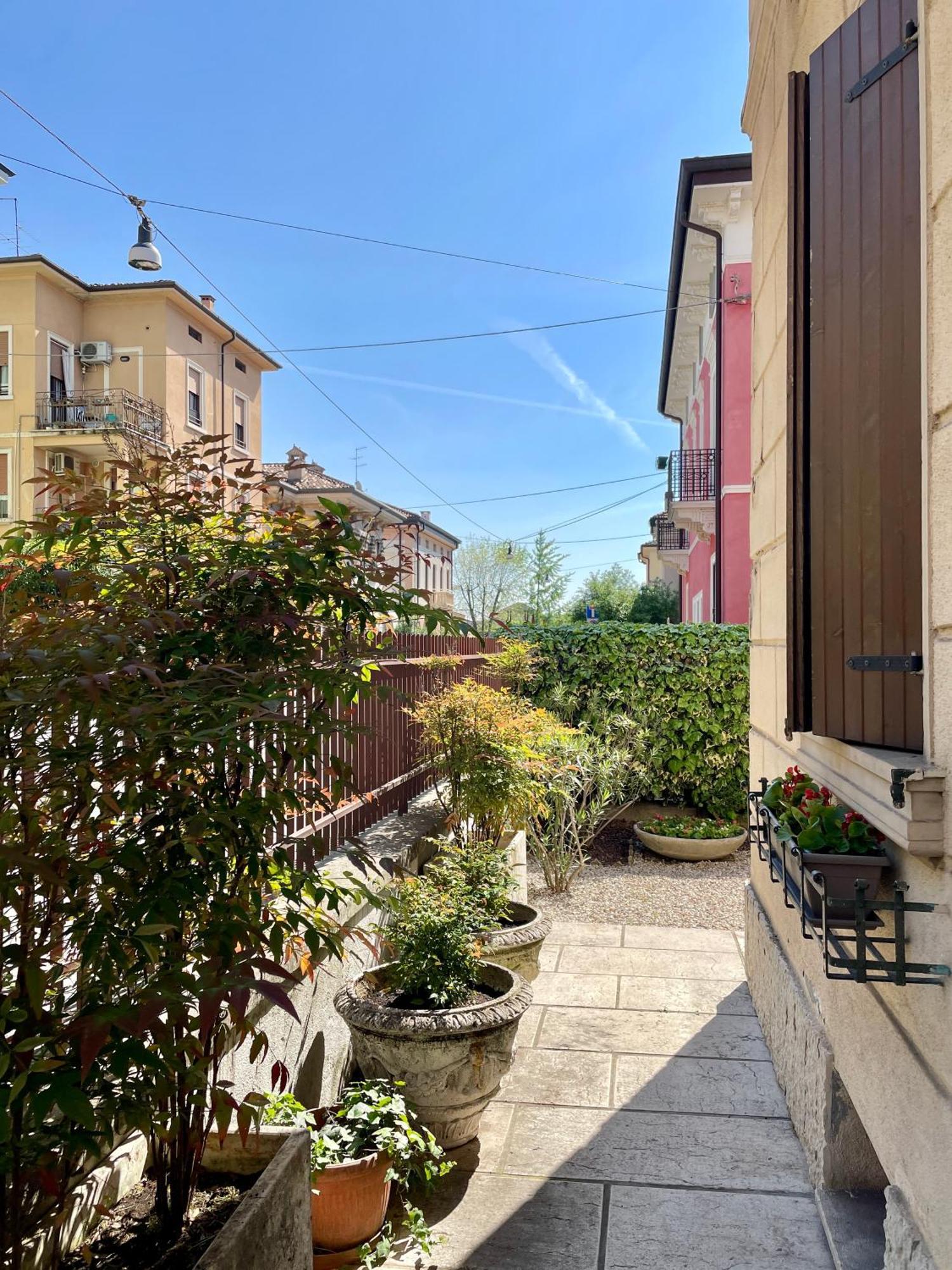 Hotel Dimora Montecchi Verona Exterior foto