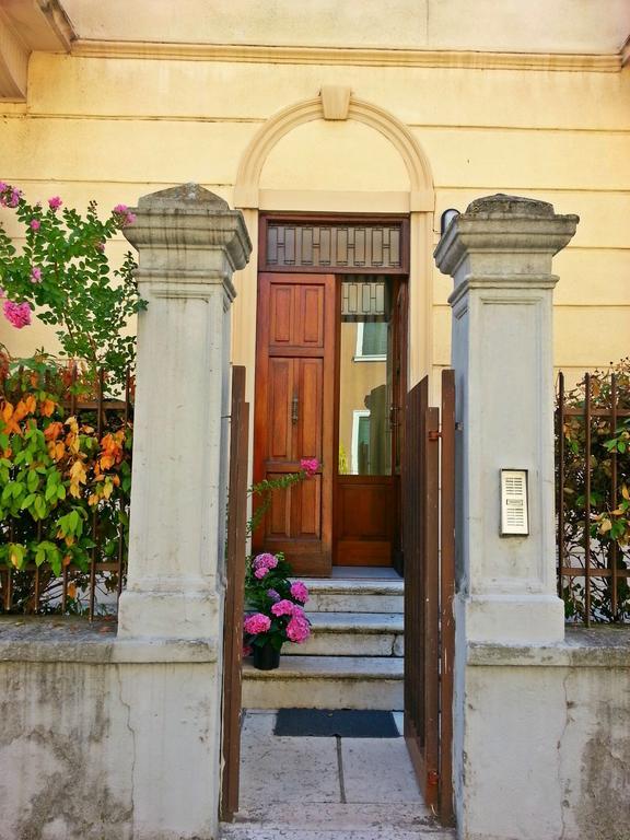 Hotel Dimora Montecchi Verona Exterior foto